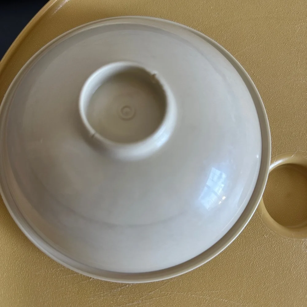 Tupperware Cream and Gold Chip and Dip Set Modern Design